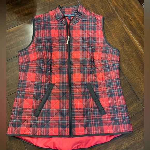 Women’s Quilted Vest - Picture 1 of 7